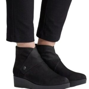 Eileen Fisher Tread Black Suede Wedge Booties Comfort Minimalist Casual Size 7
